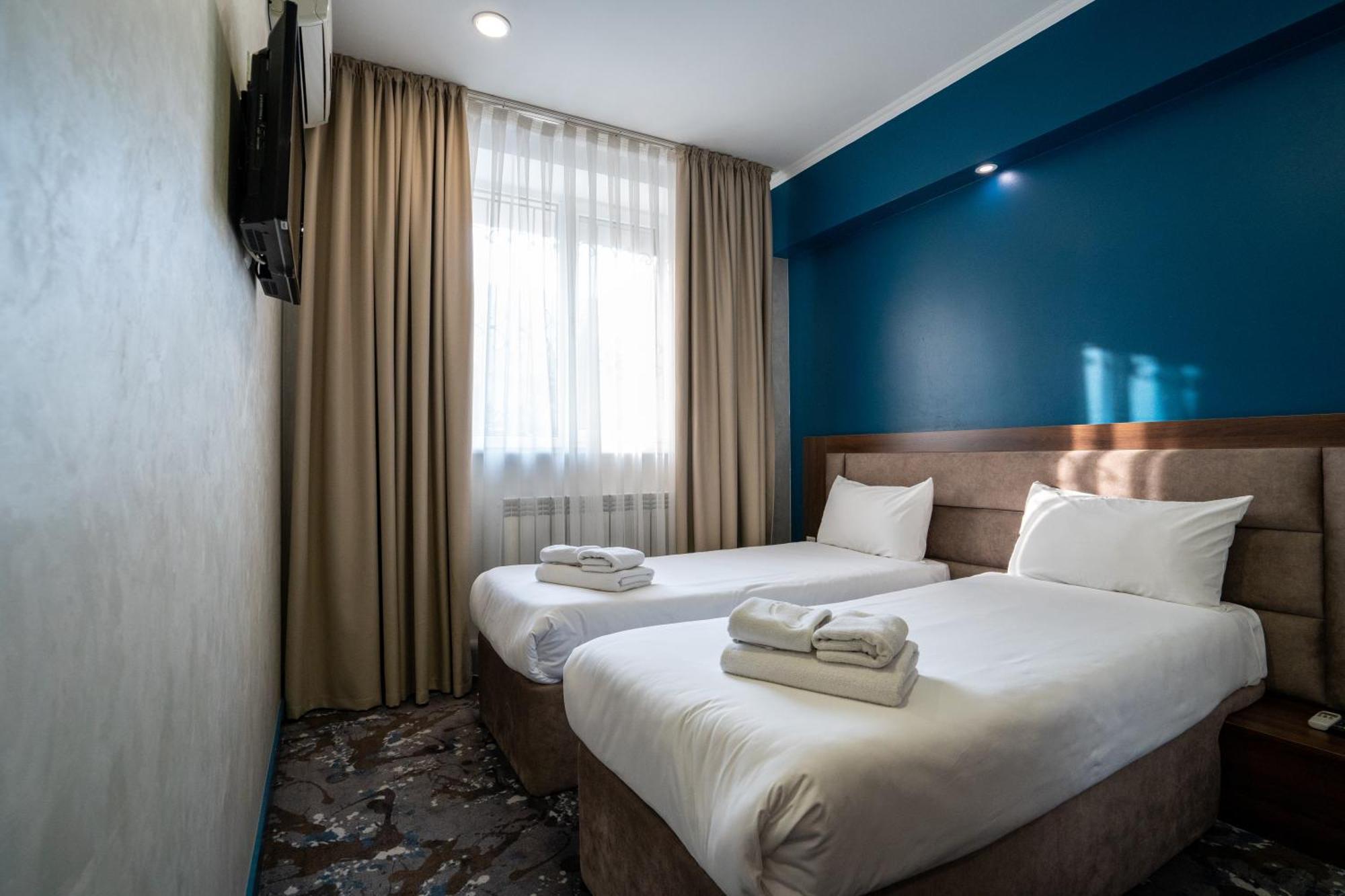 Mildom Express Hotel Almaty Eksteriør billede